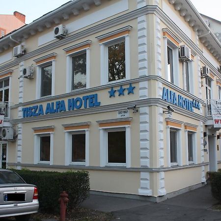 Tisza Alfa Hotel Szeged Exteriör bild